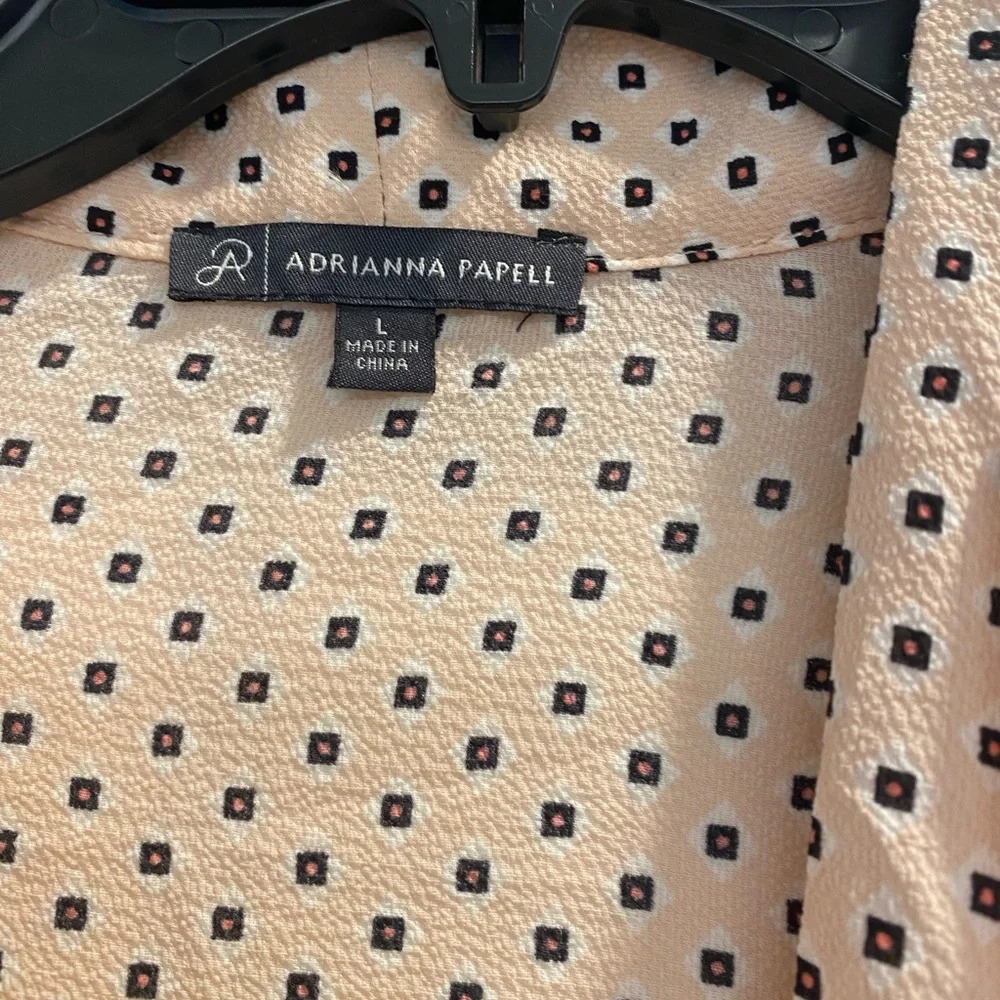 ADRIANNA PAPELL Faux Wrap Top Blouse size large pink cream color - Picture 3 of 6